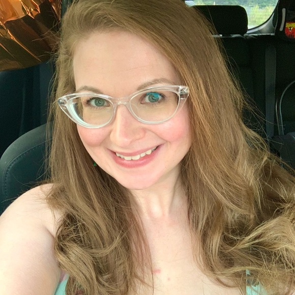 Meet your Posher, Bonita - Picture 1 of 1